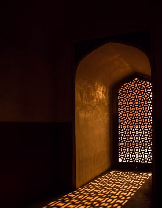 Lumière filtrée par un jaali